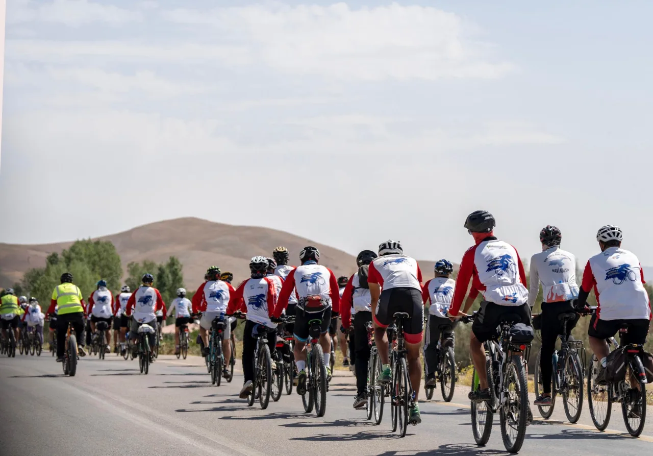 Cycling: The Complete Guide